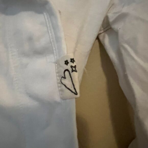 Bonsie Baby skin to skin sleeper in white. 3-6m - Picture 3 of 5